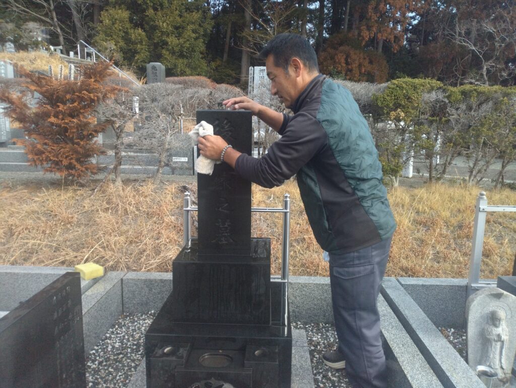 お墓の無料点検・清掃